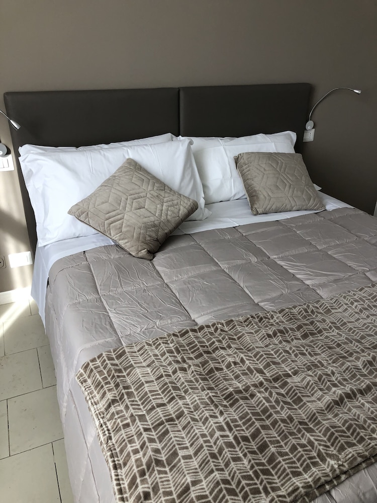

Napoli - Giardini Naxos - Hotel Inn