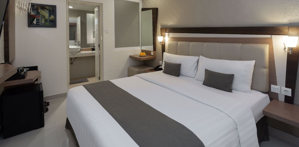 

Bologna - Kerobokan - Hotel Neo - Kuta, Jelantik