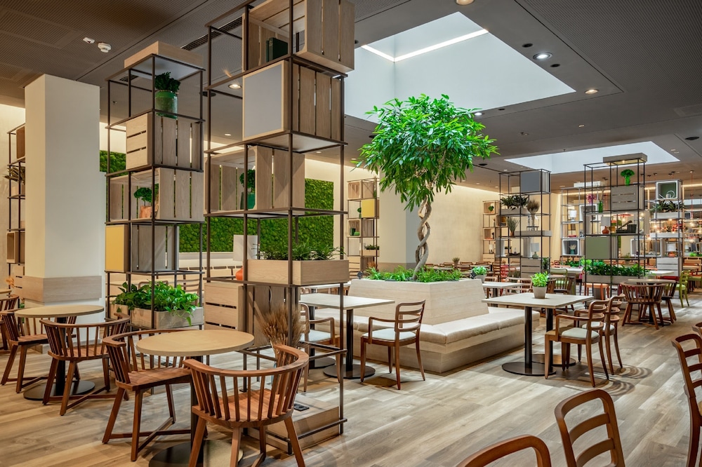 

Salerno - Budapest - IntercityHotel Budapest
