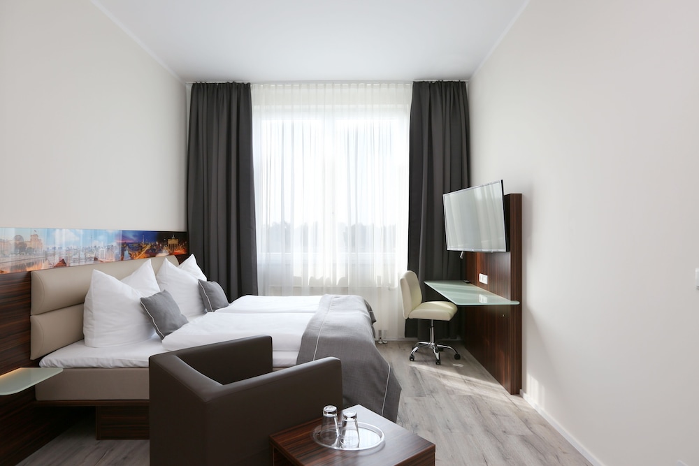 

Catania - Teltow - H24 Hoteltow