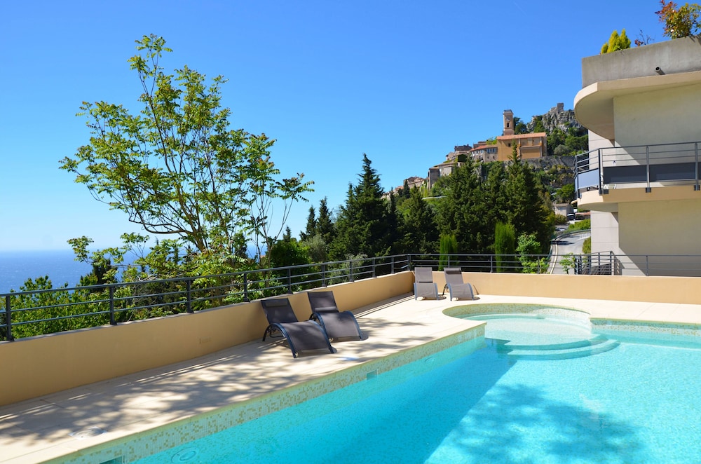 

Milano - Villefranche-sur-Mer - La Perle d'Eze - Aparthotel
