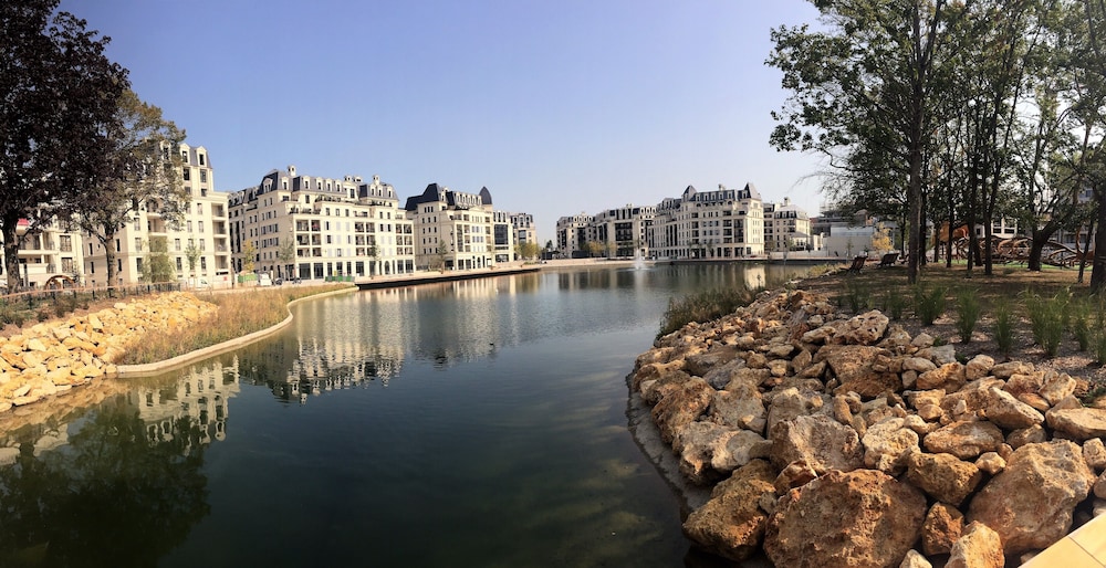 

Palermo - Saint-Cloud - Residhome Paris Clamart