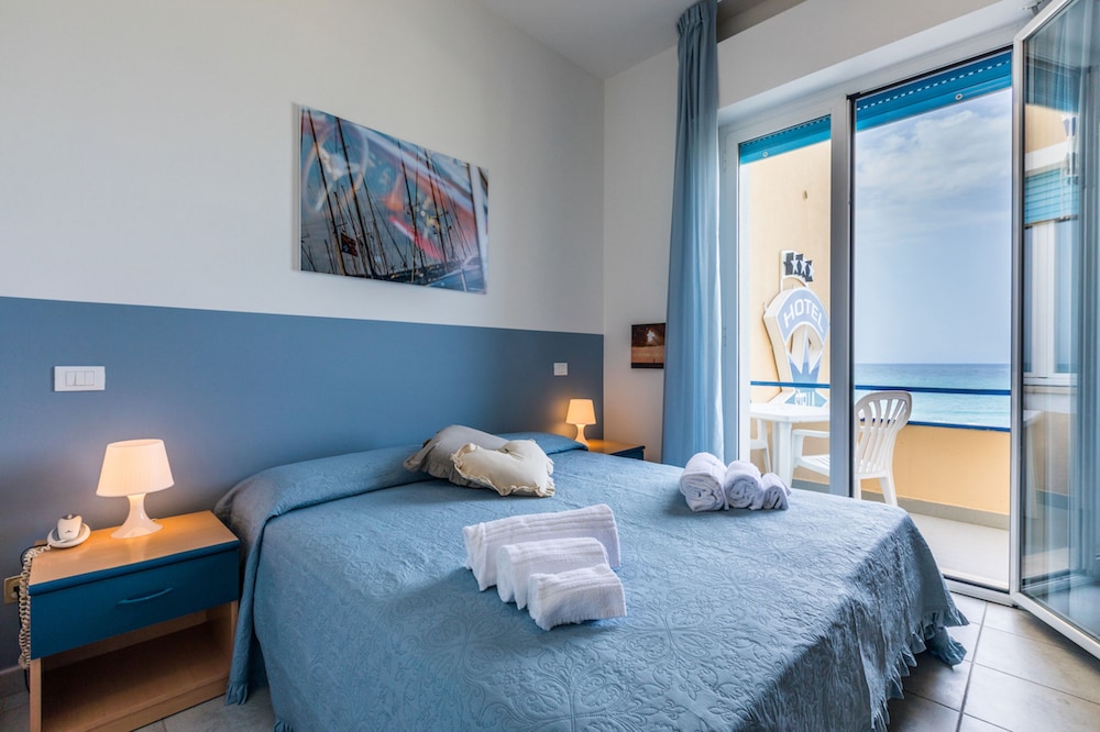 

Milano - Cecina - Hotel Stella Marina