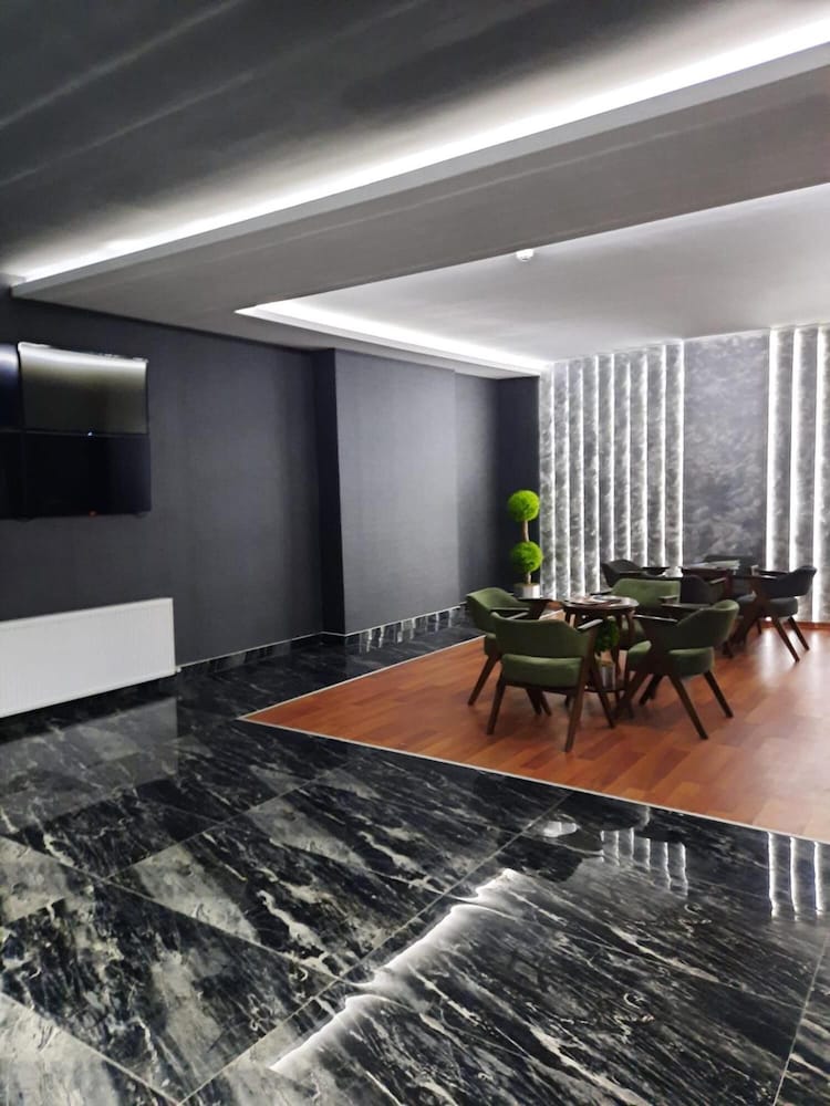

Milano - Istanbul, New Airport - Skylon Airport Hotel