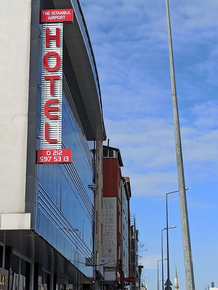 

Napoli - Istanbul, New Airport - Skylon Airport Hotel