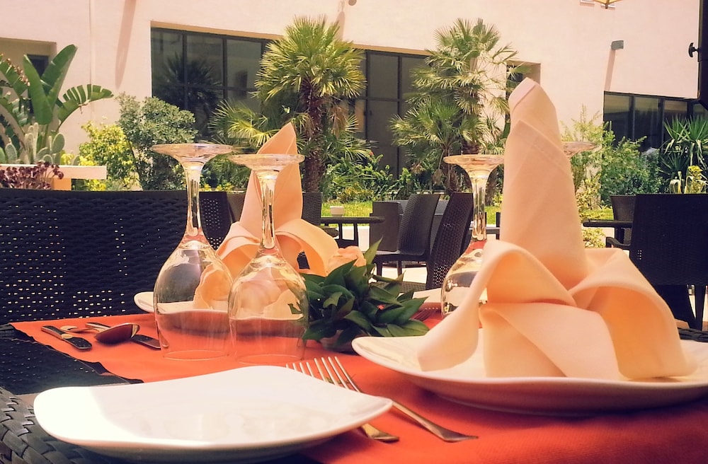 

Roma - Carthage - Le Corail Suite Hotel