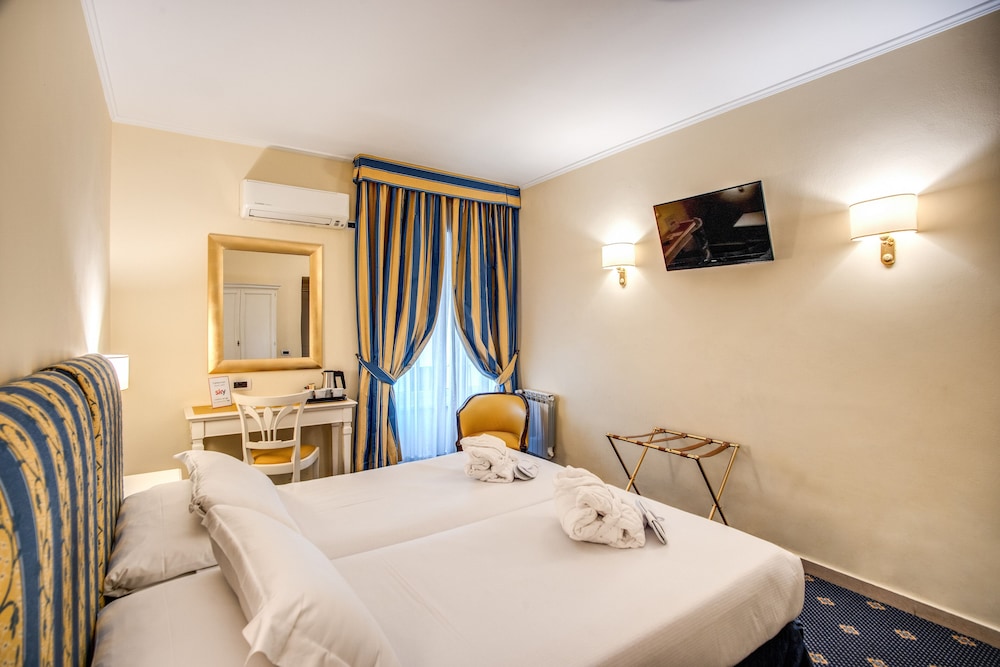 

Genova - Roma - Hotel Napoleon