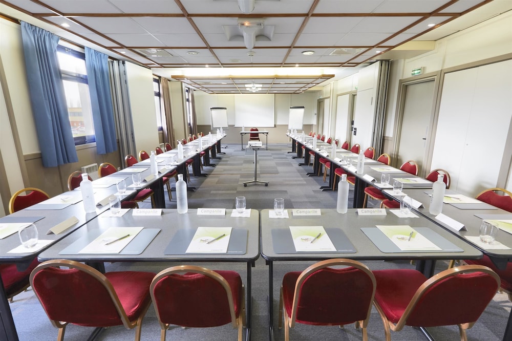 

Roma - Aulnay-sous-Bois - Campanile Blanc-Mesnil