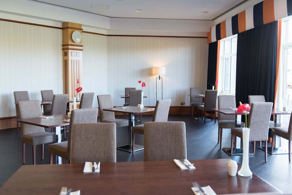 

Milano - Paisley - The Golden Jubilee Hotel