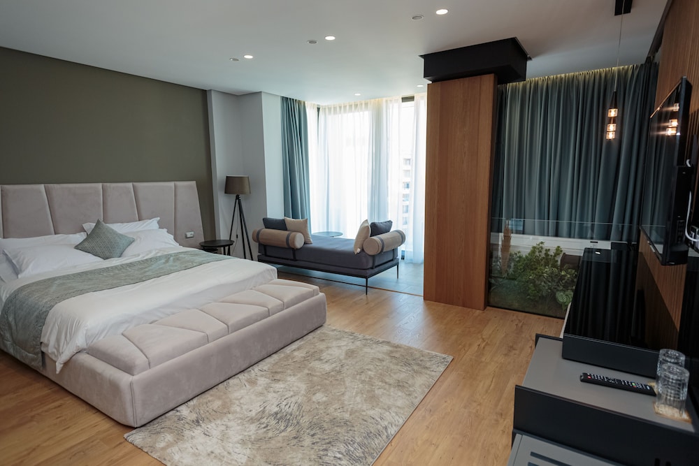 

Napoli - Valona - Ames Hotel & SPA
