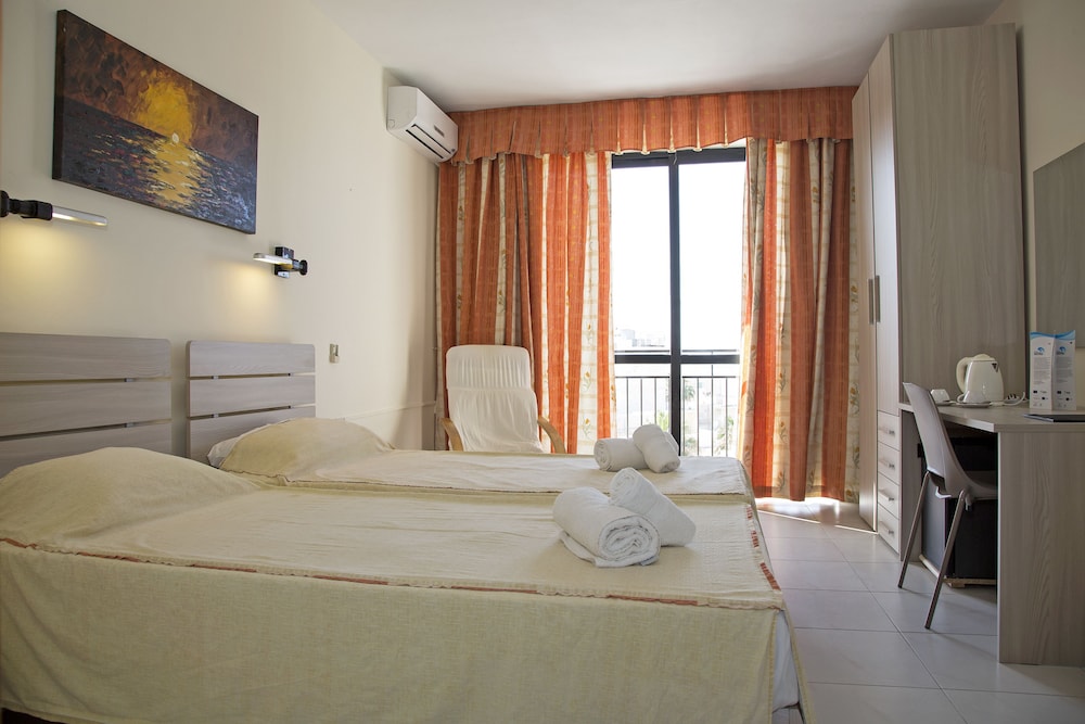

Trieste - Malta - Relax Inn Hotel