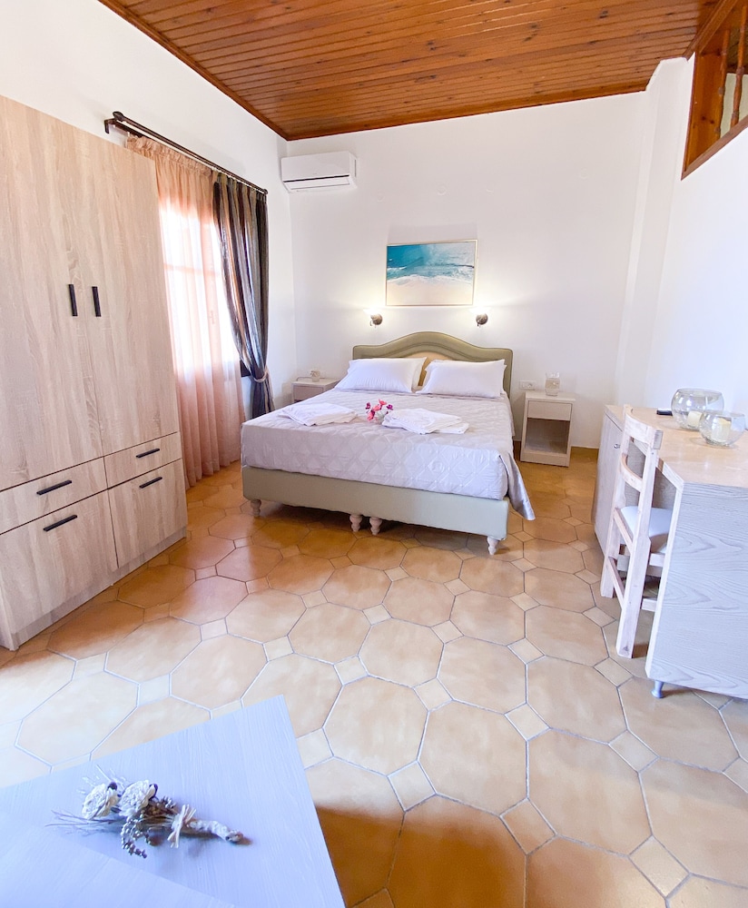 

Venezia - Soúda - Casa Dasyra