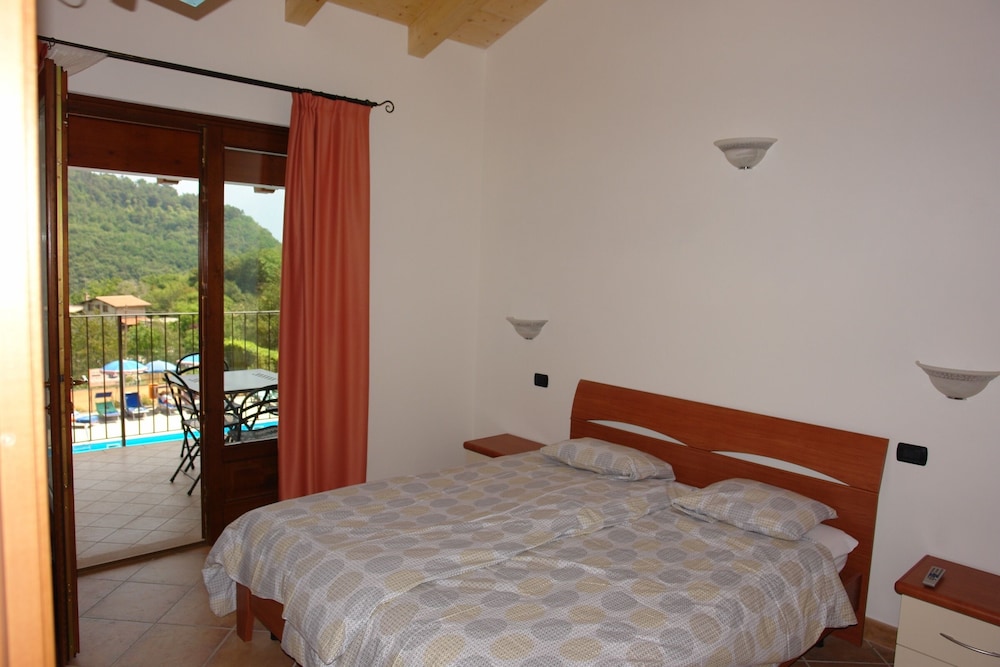 

Roma - Brenzone - Residence Delle Rose
