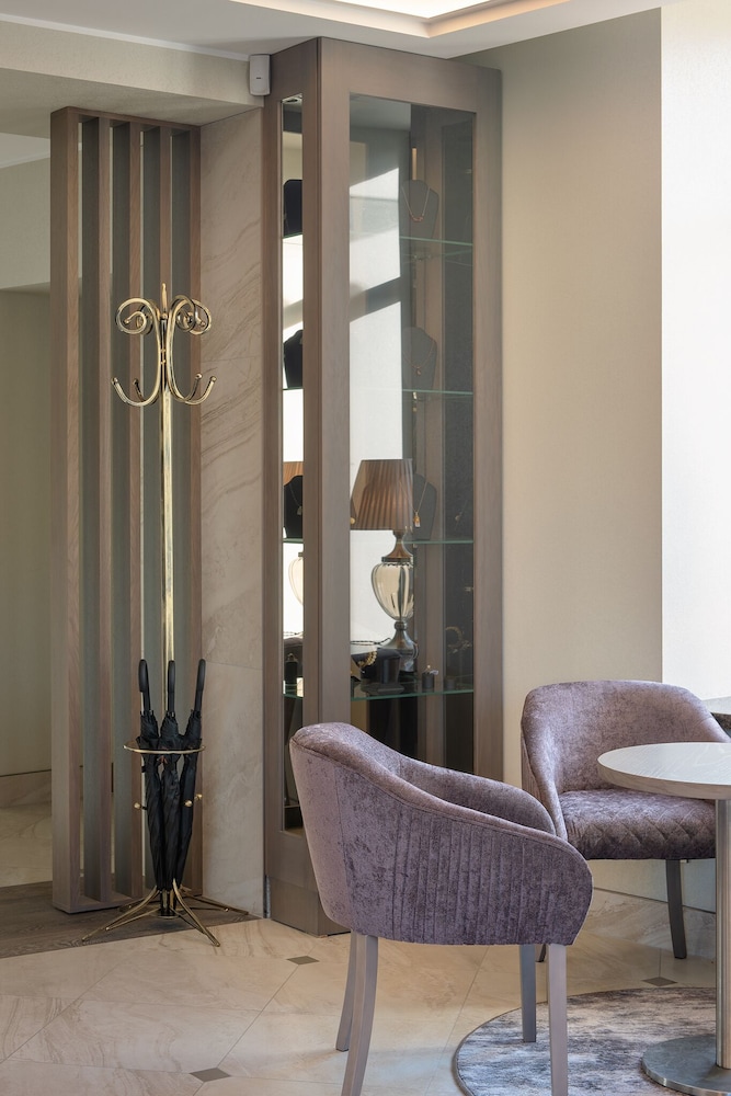

Torino - Vilnius - CALVARY Hotel & Restaurant Vilnius