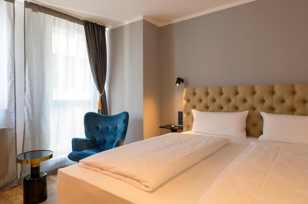 

Milano - Colonia - Nikii City Hotel