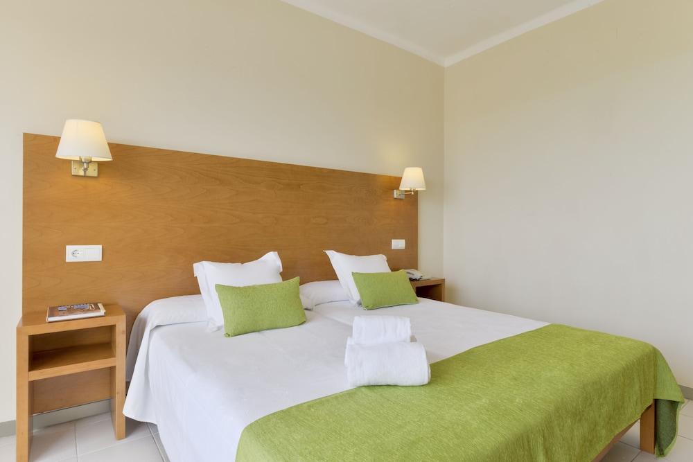 

Genova - Cala Blava - Hotel Amazonas