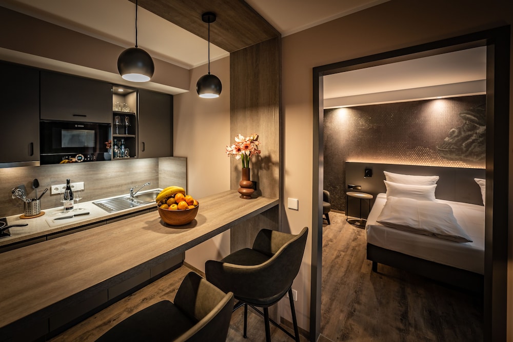 

Napoli - Stoccarda - LOGINN Hotel Stuttgart Zuffenhausen