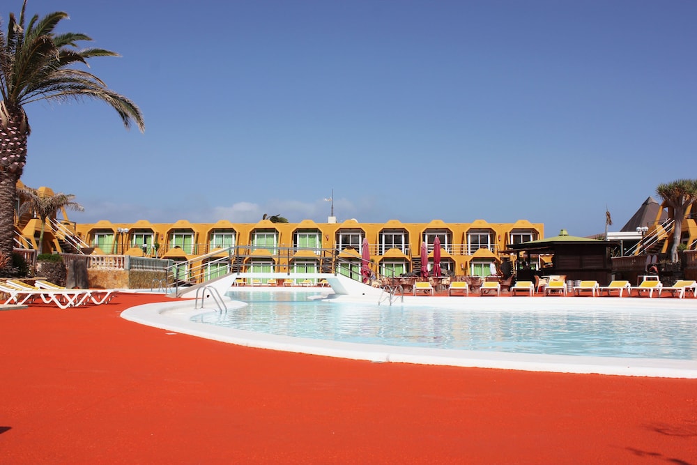 

Bari - Costa de Antigua - Aparthotel la Piramide