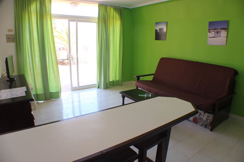 

Lamezia Terme - Costa de Antigua - Aparthotel la Piramide