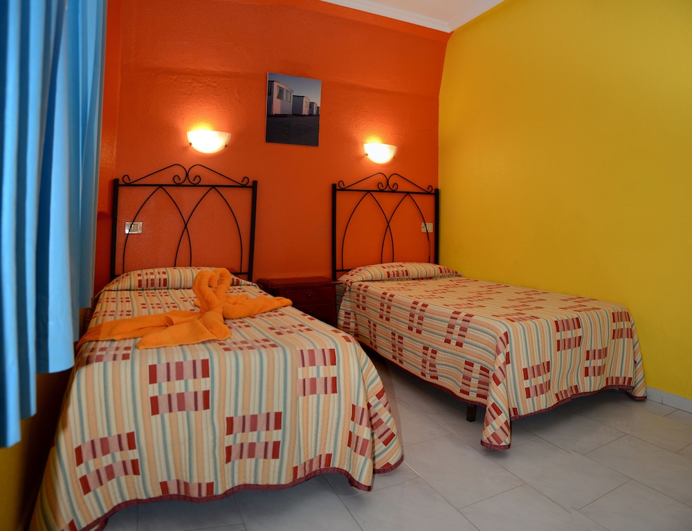 

Bari - Costa de Antigua - Aparthotel la Piramide