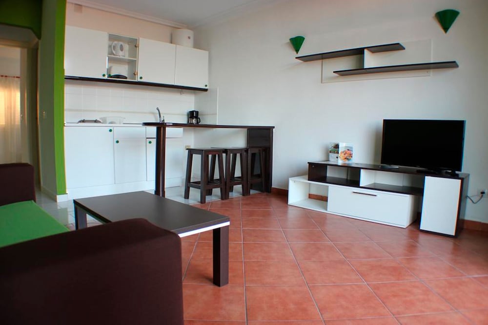 

Bari - Costa de Antigua - Aparthotel la Piramide