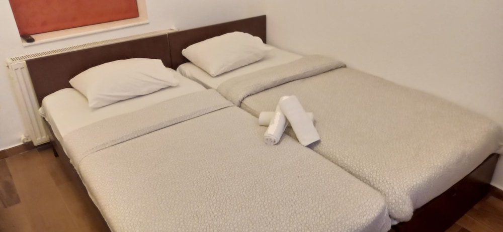 

Verona - Bucarest - Central Accomodation PIATA ROMANA