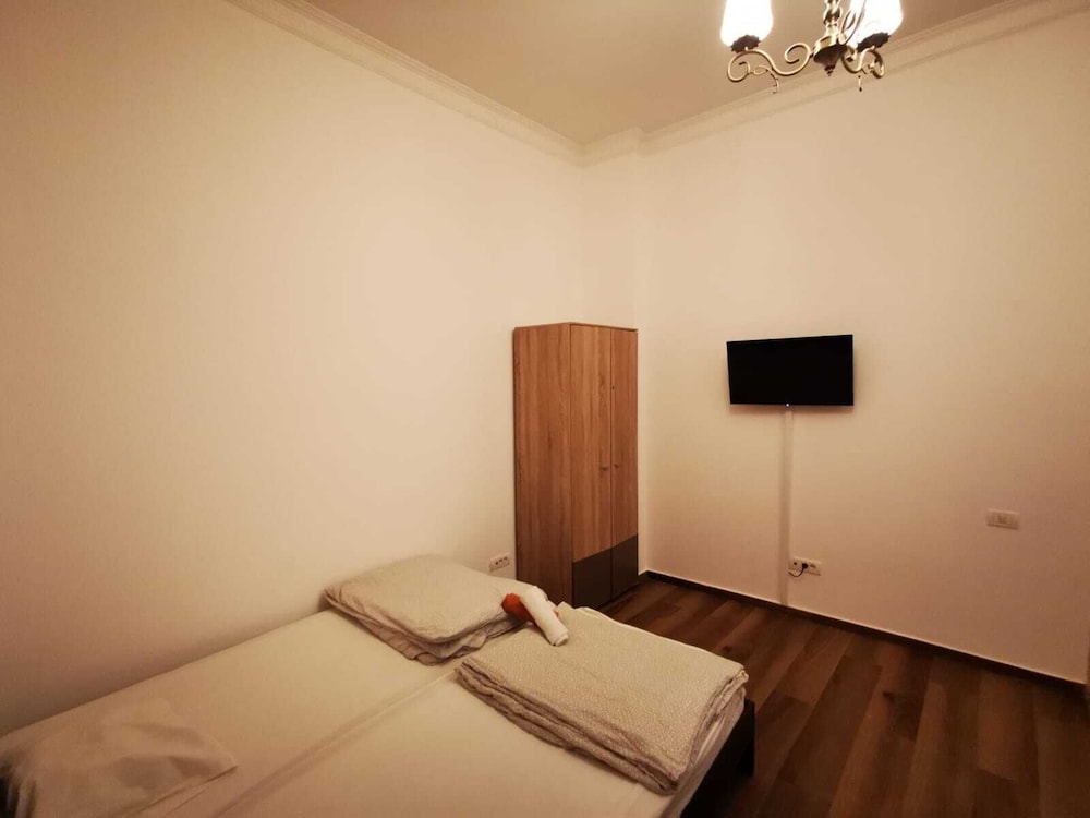 

Roma - Voluntari - Central Accomodation PIATA ROMANA