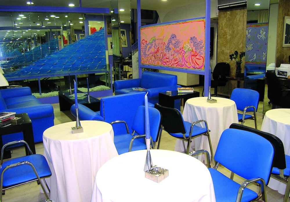 

Cagliari - Atene - ROY Hotel