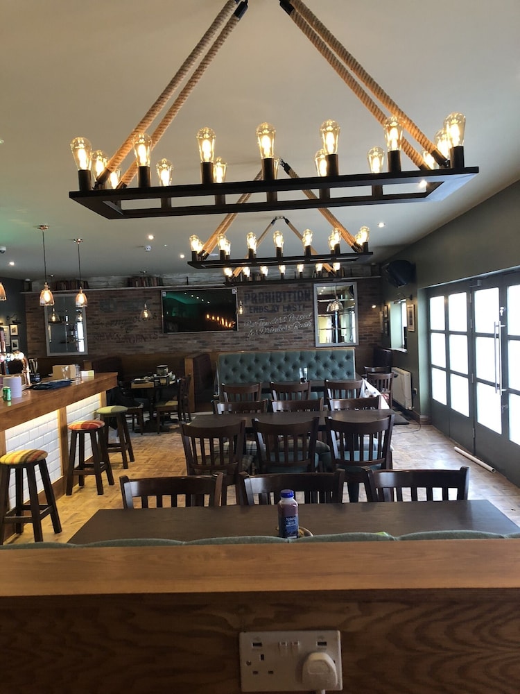 

Verona - Perth - Scone Arms Hotel