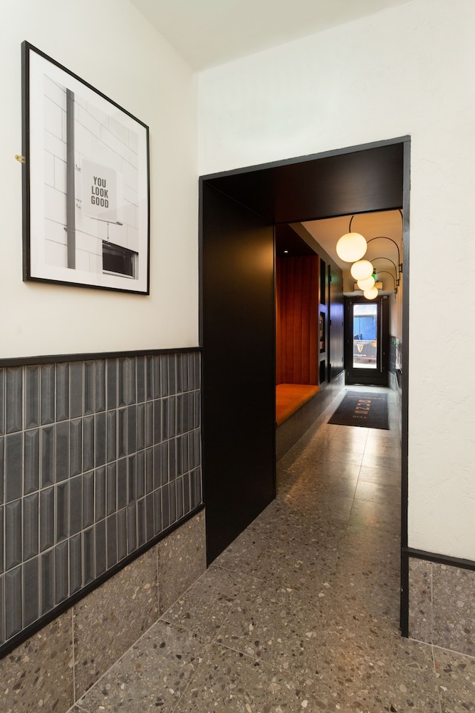 

Milano - Galway - The Snug Townhouse