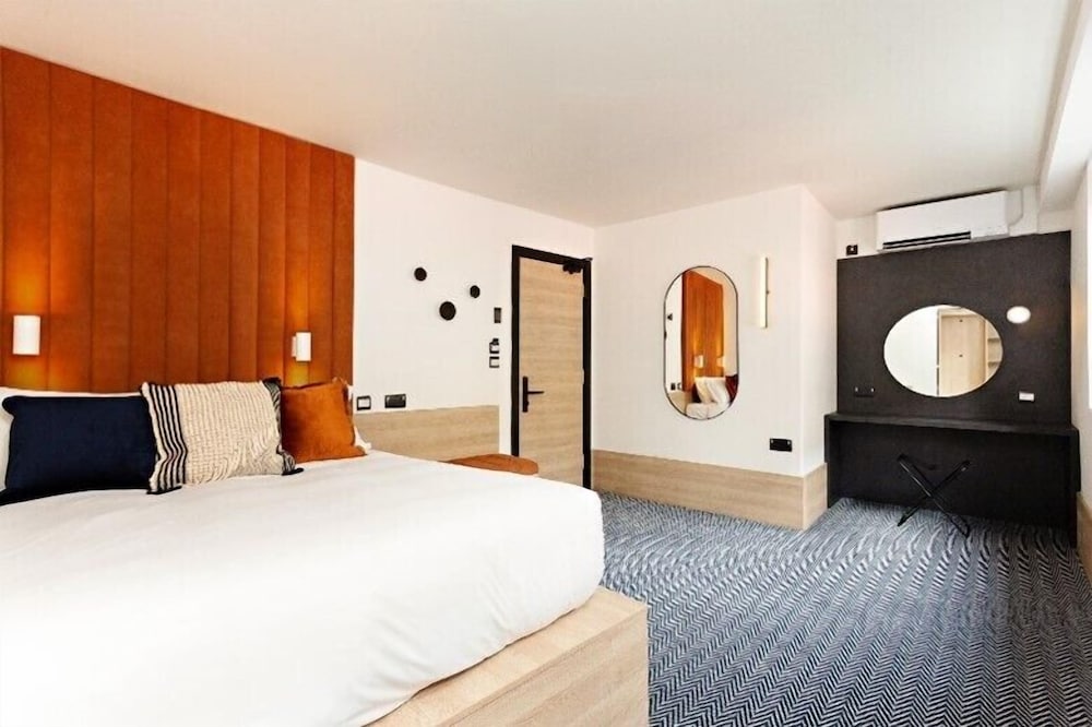 

Milano - Galway - The Snug Townhouse