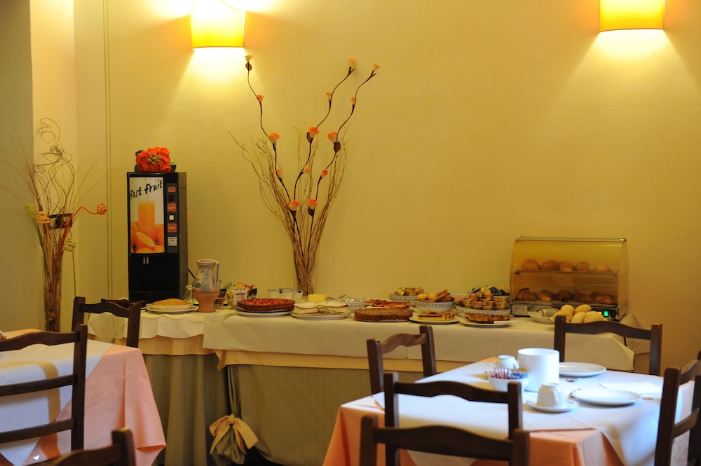 

Milano - Saturnia - Hotel Rossi