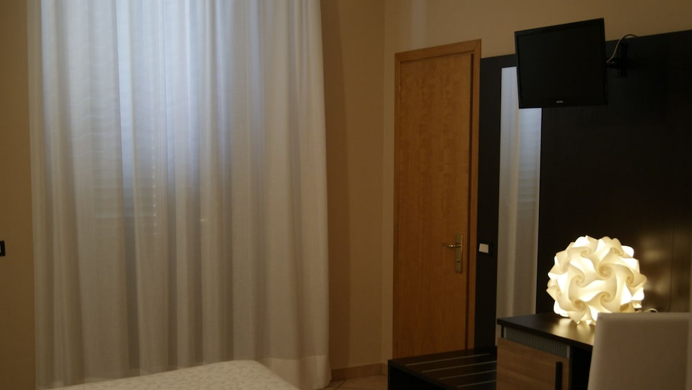 

Bari - Saturnia - Hotel Rossi