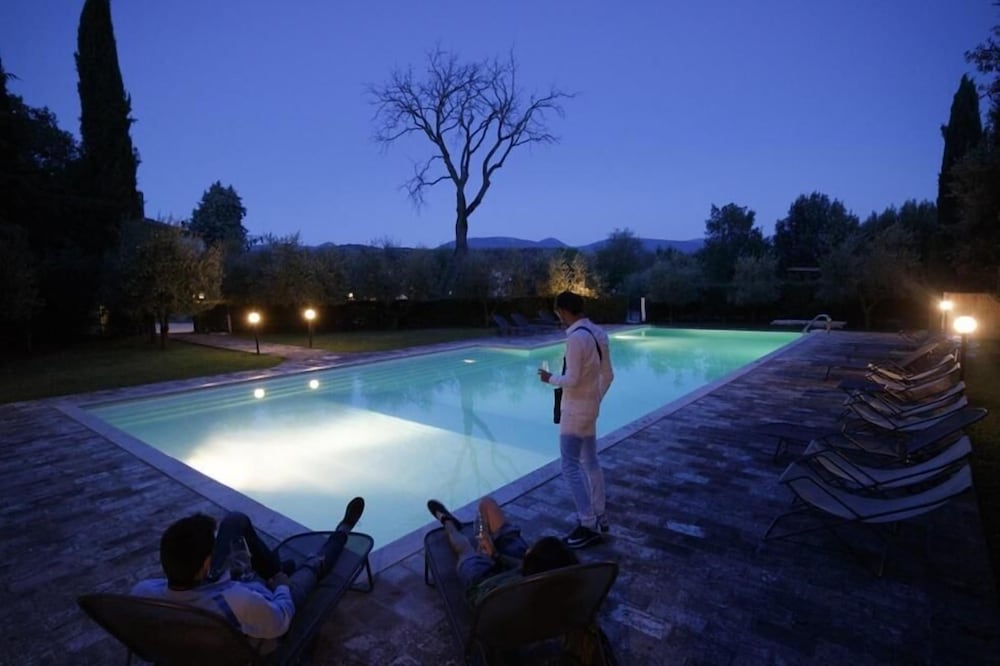 

Milano - Foligno - Hotel & Spa Villa dei Mosaici