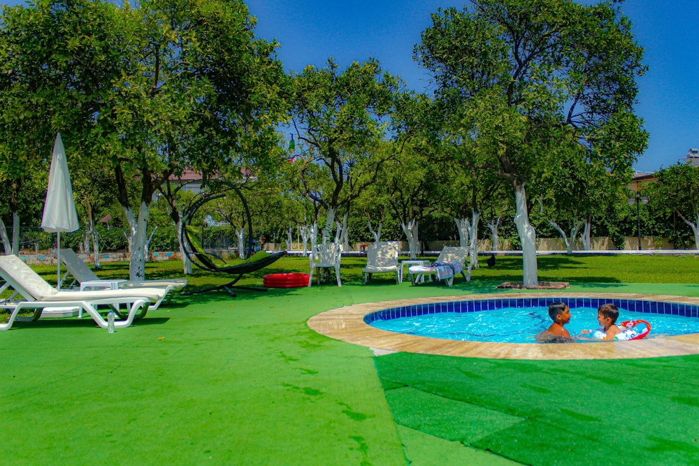 

Roma - Beldibi - CASTLE PARK HOTEL