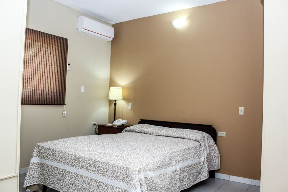 

Milano - Palm Beach - Coconut Inn