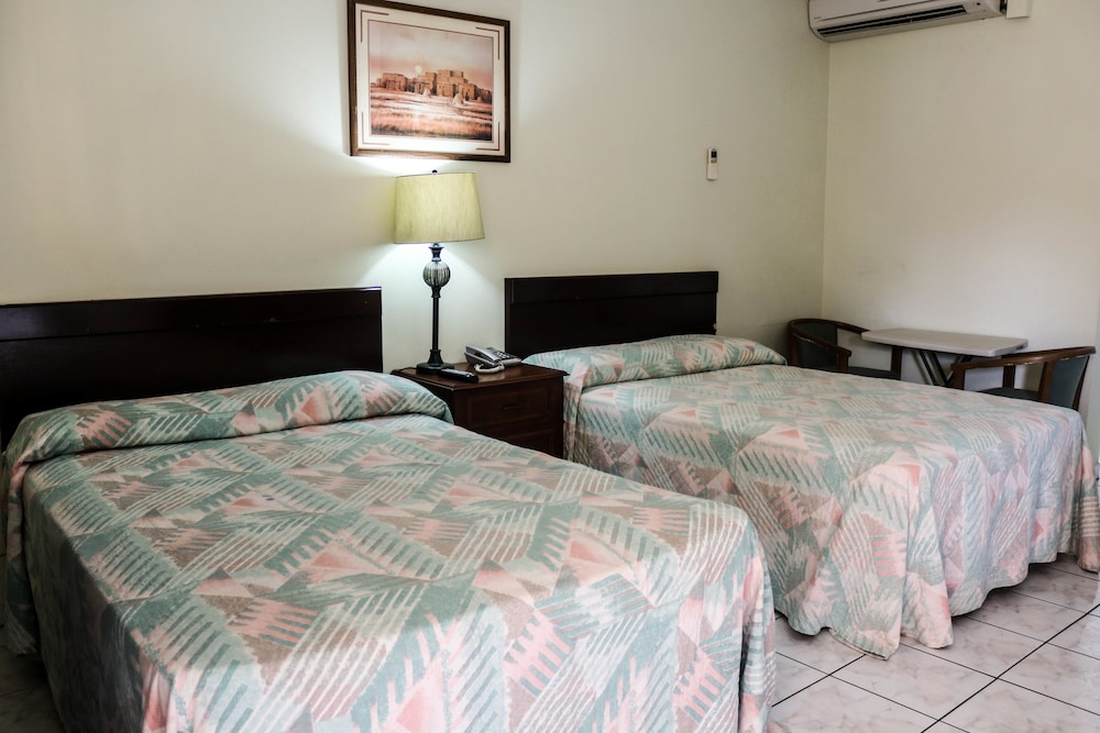 

Roma - Paradera - Coconut Inn