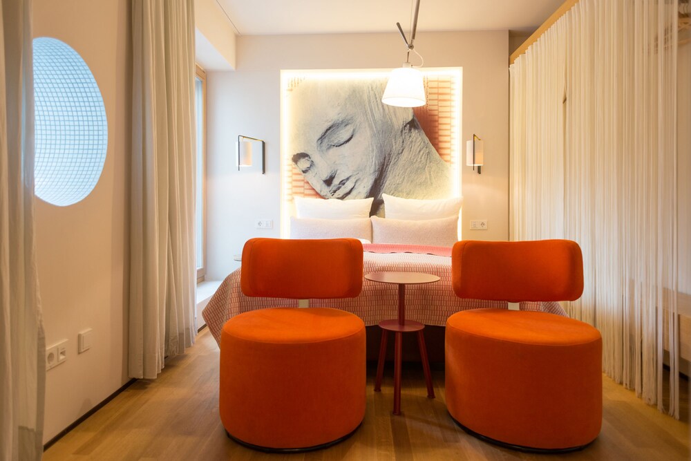 

Napoli - Innsbruck - NALA individuellhotel
