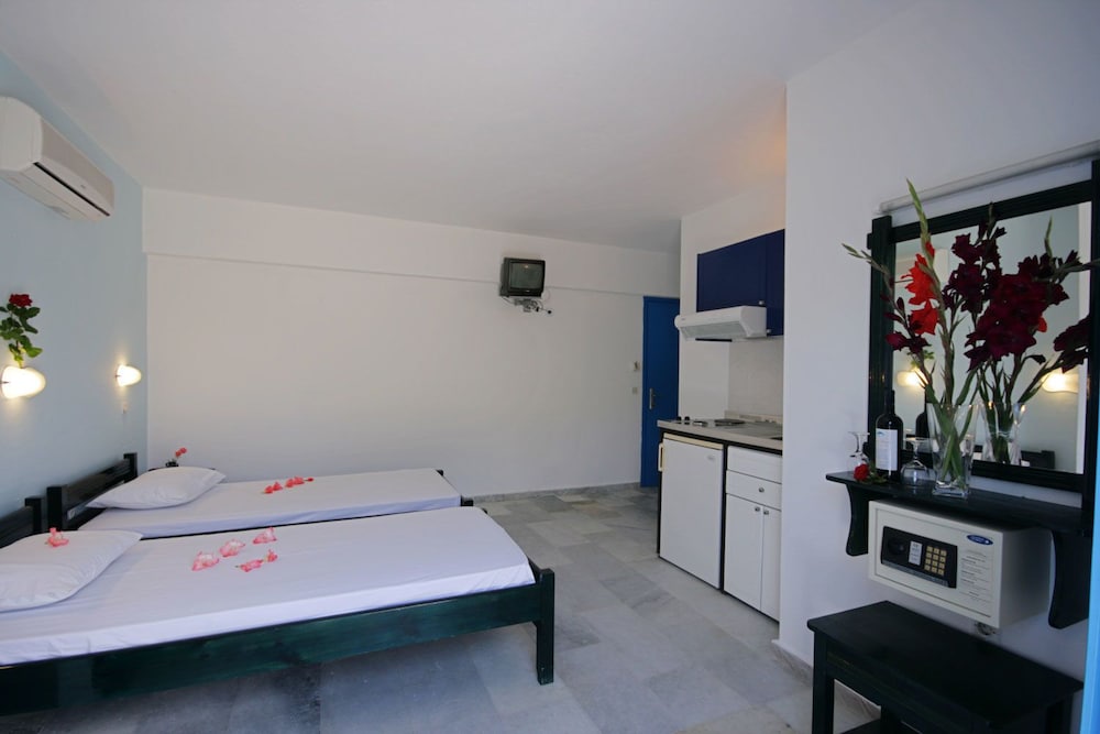 

Verona - Stelida - Sunny Beach Studios