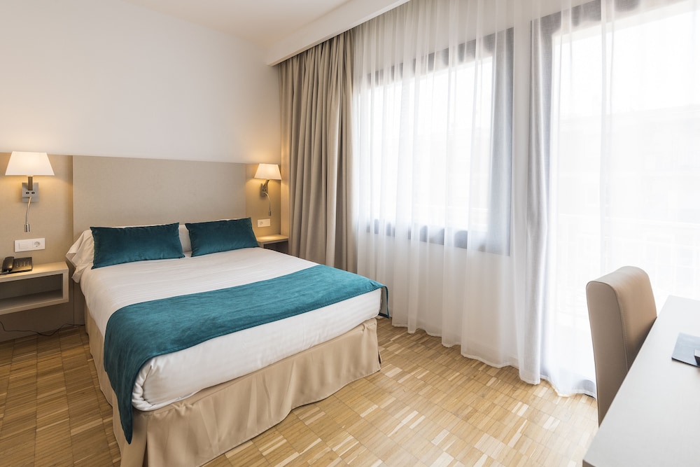 

Milano - Costa Dorada, Spagna - Hotel Lauria