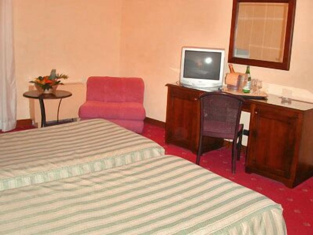 

Firenze - Porto Empedocle - Hotel Akrabello