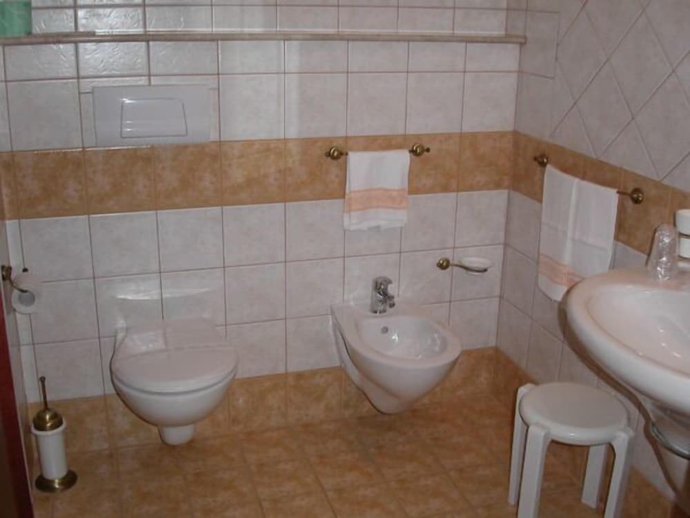 

Milano - Porto Empedocle - Hotel Akrabello