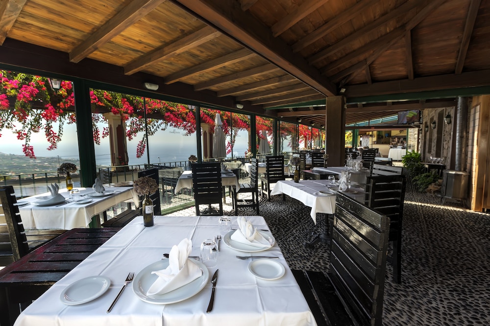 

Napoli - Ribeira Brava - Quinta do Estreito