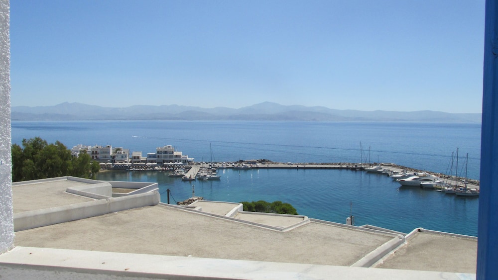 

Brindisi - Drios - Arkas Inn