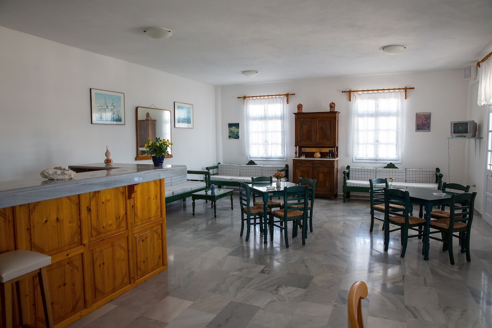 

Bologna - Drios - Arkas Inn