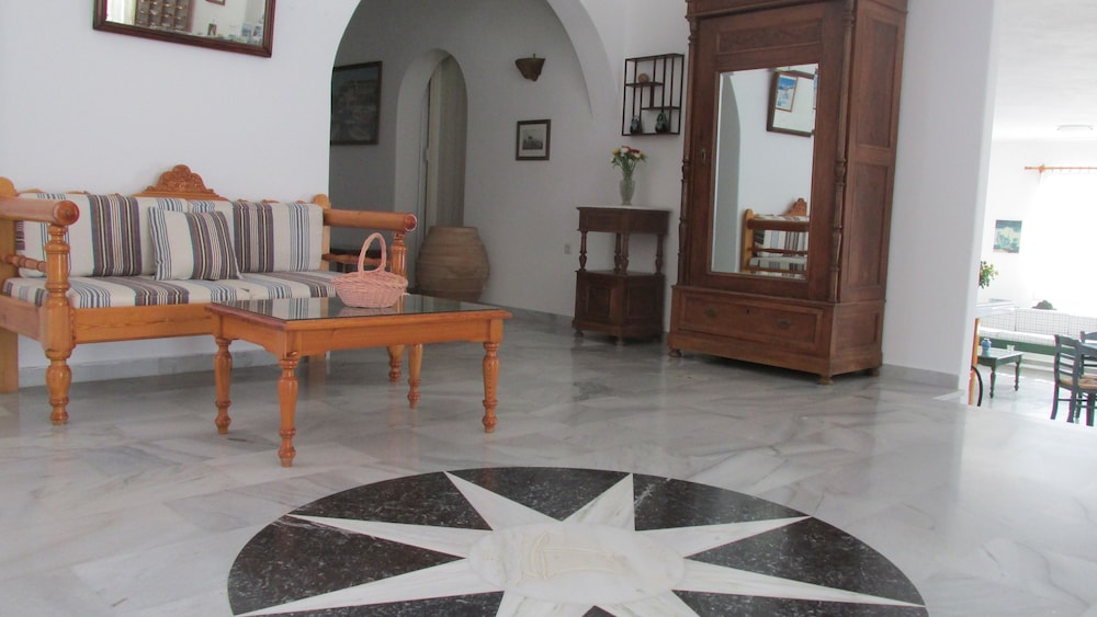 

Bologna - Drios - Arkas Inn