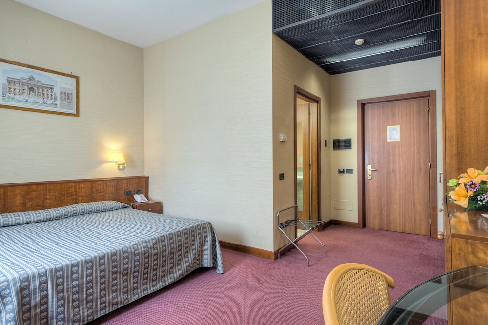 

Milano - Grottaferrata - Hotel Petra