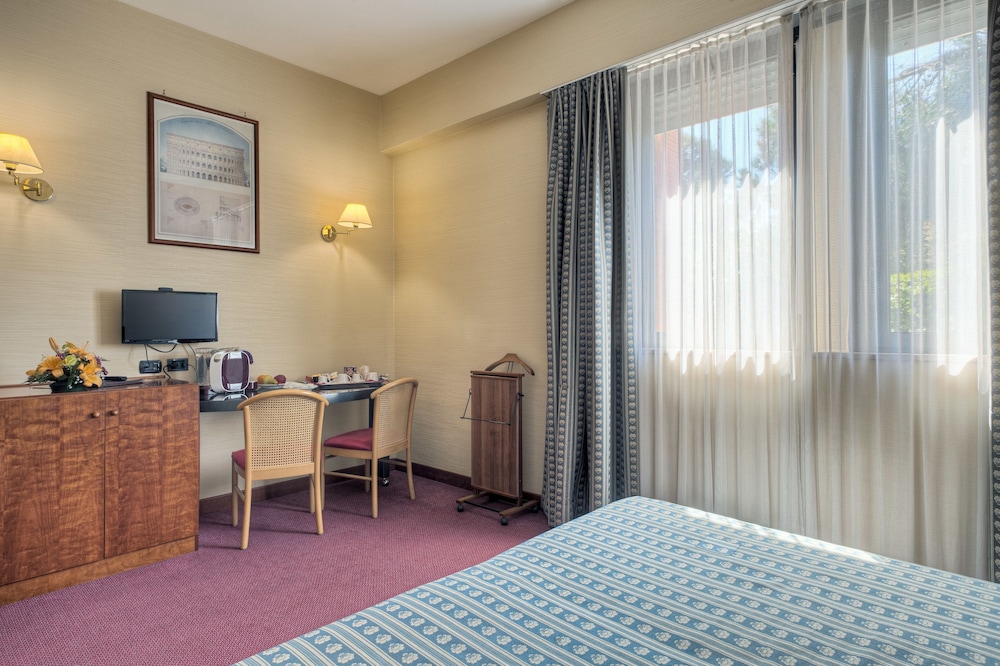 

Catania - Grottaferrata - Hotel Petra
