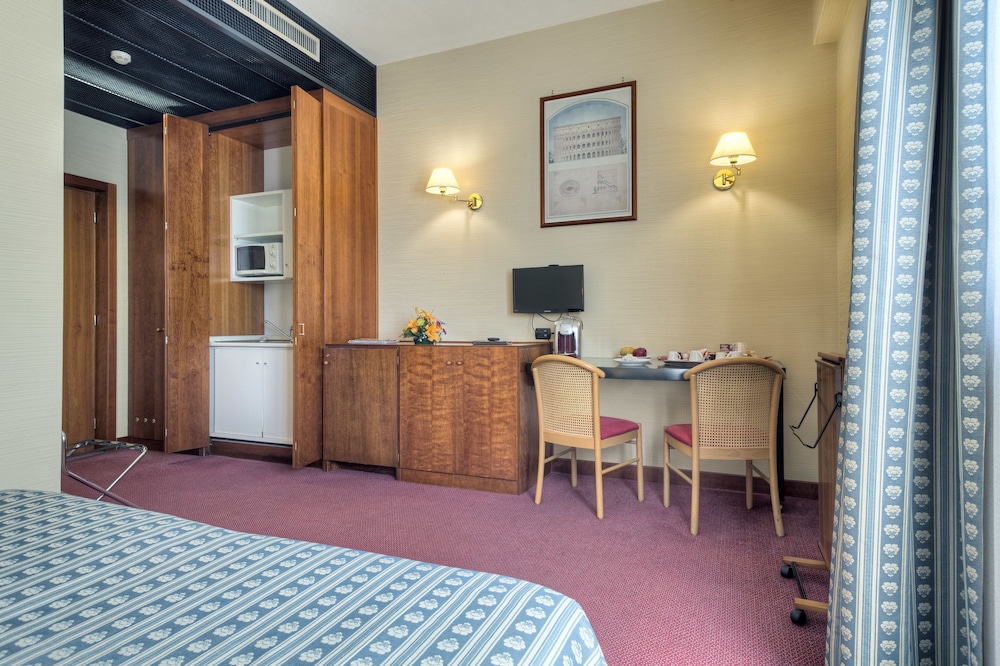 

Palermo - Grottaferrata - Hotel Petra