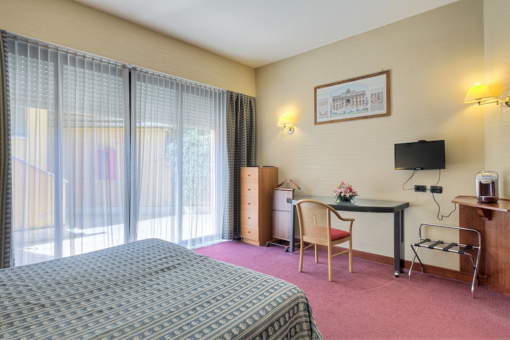 

Milano - Grottaferrata - Hotel Petra